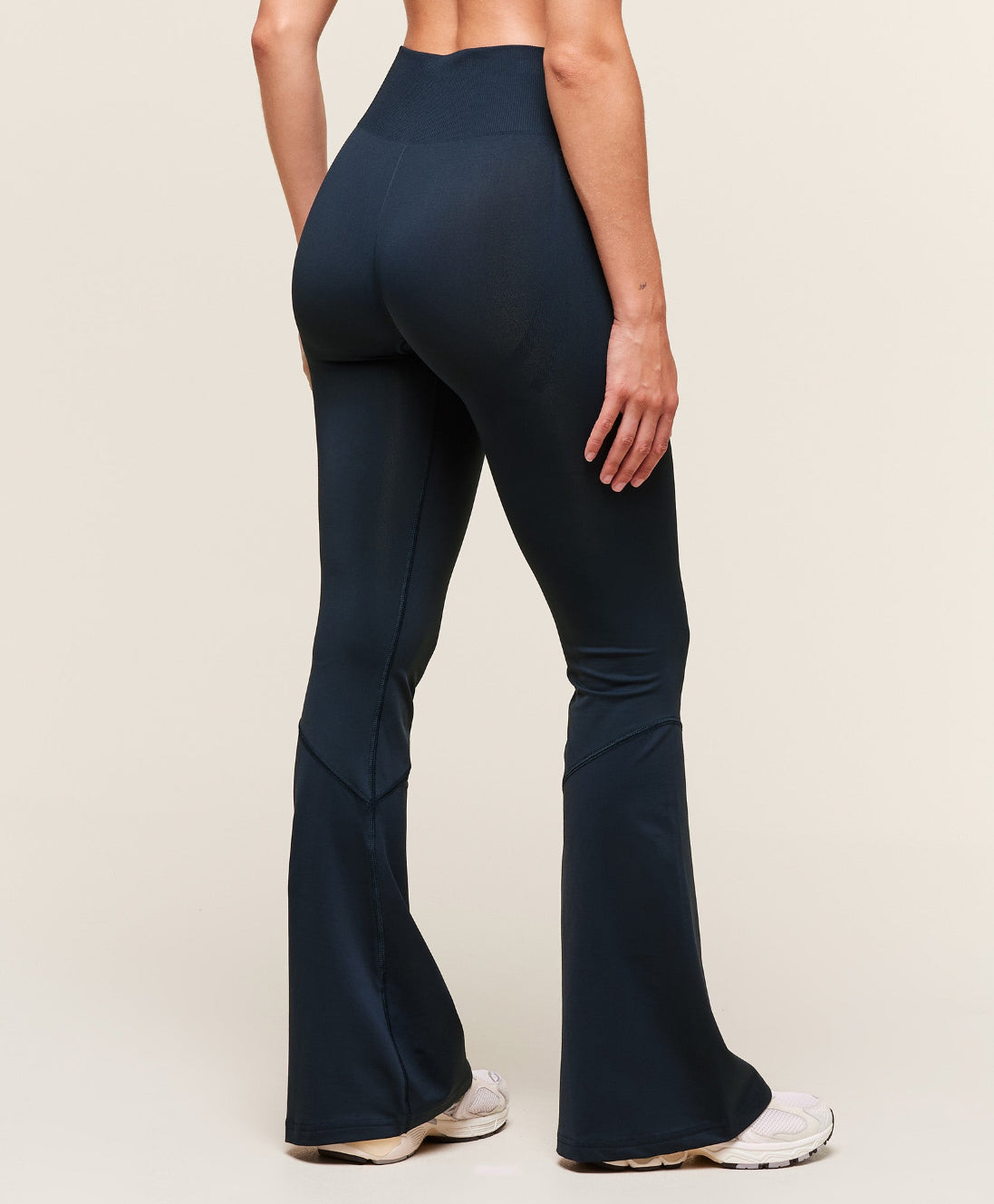 Everyday Seamless Flared Leggings Navy
