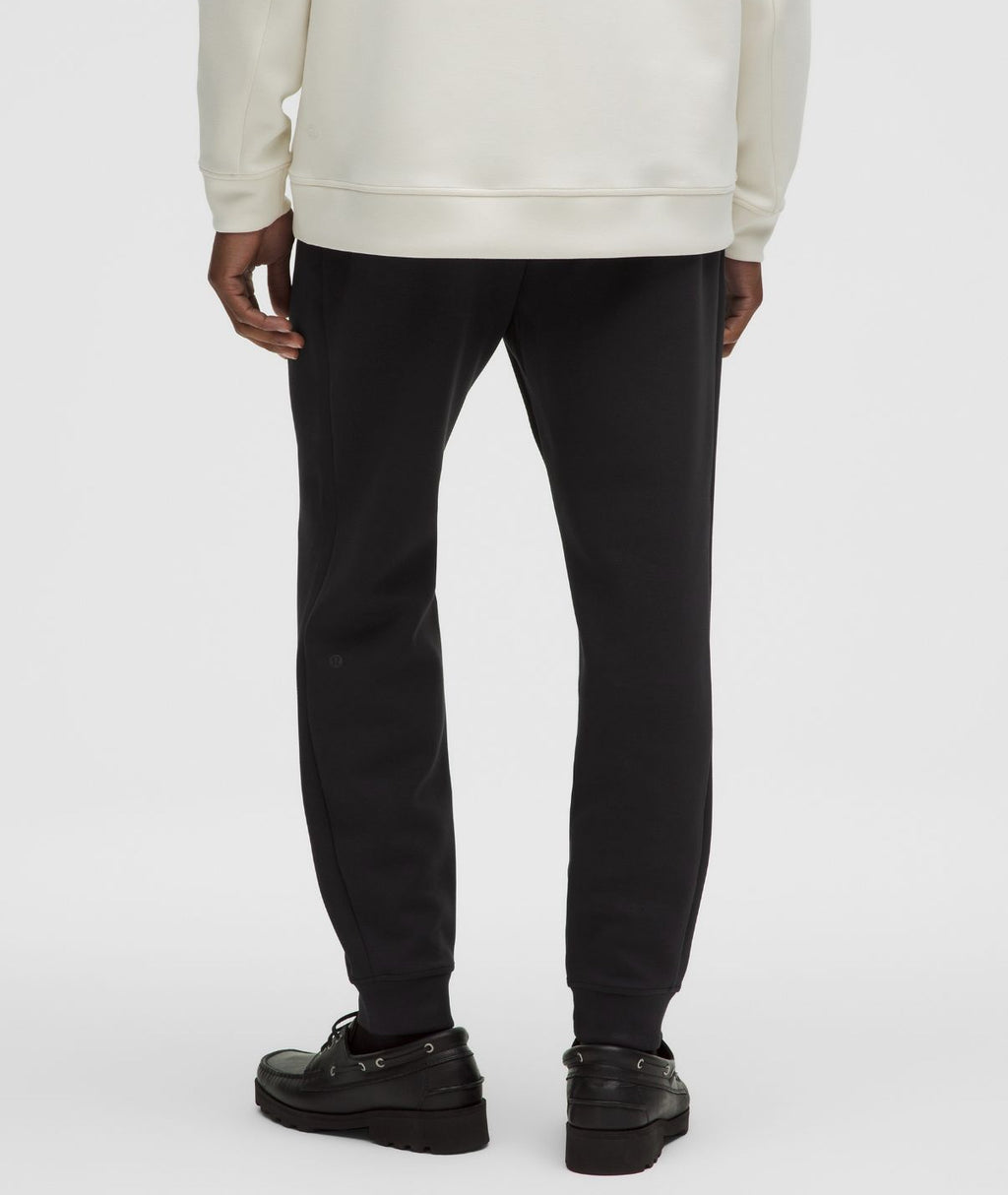 Smooth Spacer Jogger Regular Black