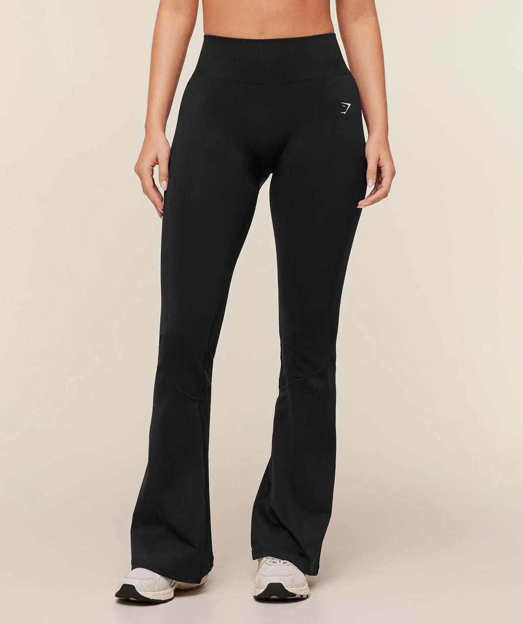Everyday Seamless Flared Legging . GS Black