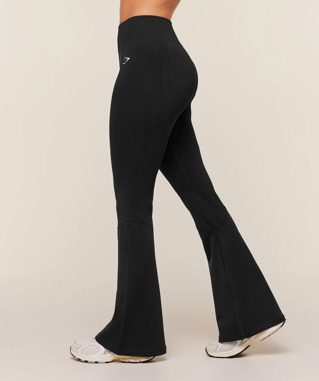 Everyday Seamless Flared Legging . GS Black