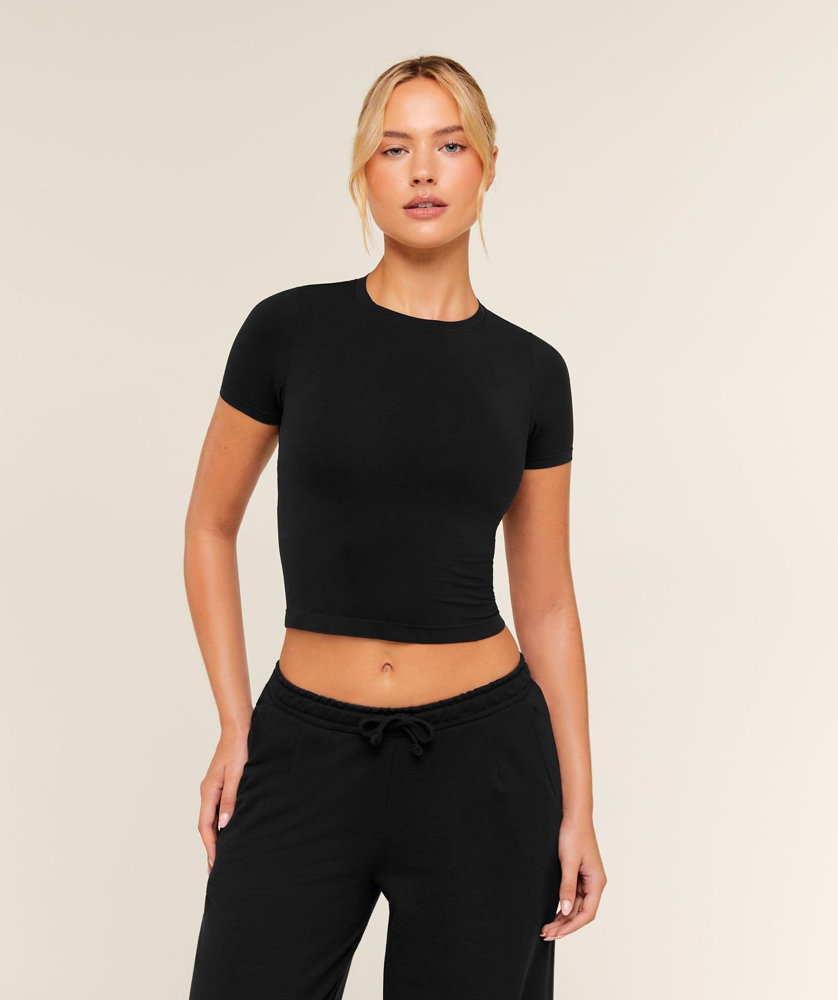 Featherform Short Sleeve T-Shirt Black